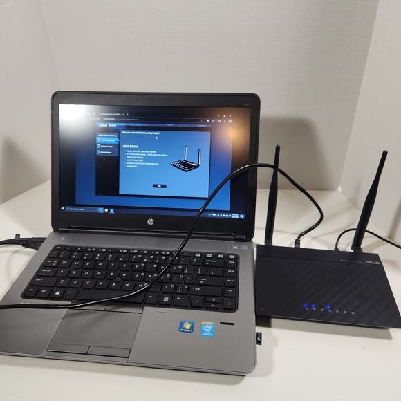 ASUS RT-N12 300 Mbps 4-Port 10/100 Wireless N Router (RT-N12 B1) Tested - Picture 4 of 7